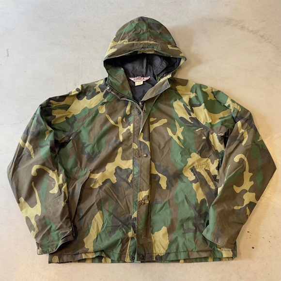 The Unbranded Brand Other - US Calvary Military Cold Weather Parka Gore-Tex Woodland Camouflage Parka Size L